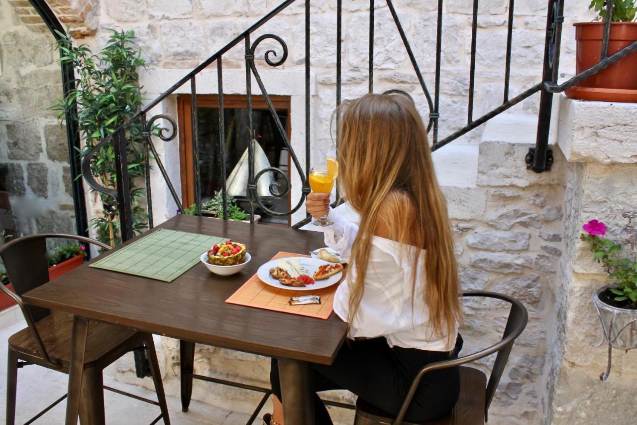 Heritage Palace Varos - Mag Quaint & Elegant Boutique Hotels Split Exterior photo