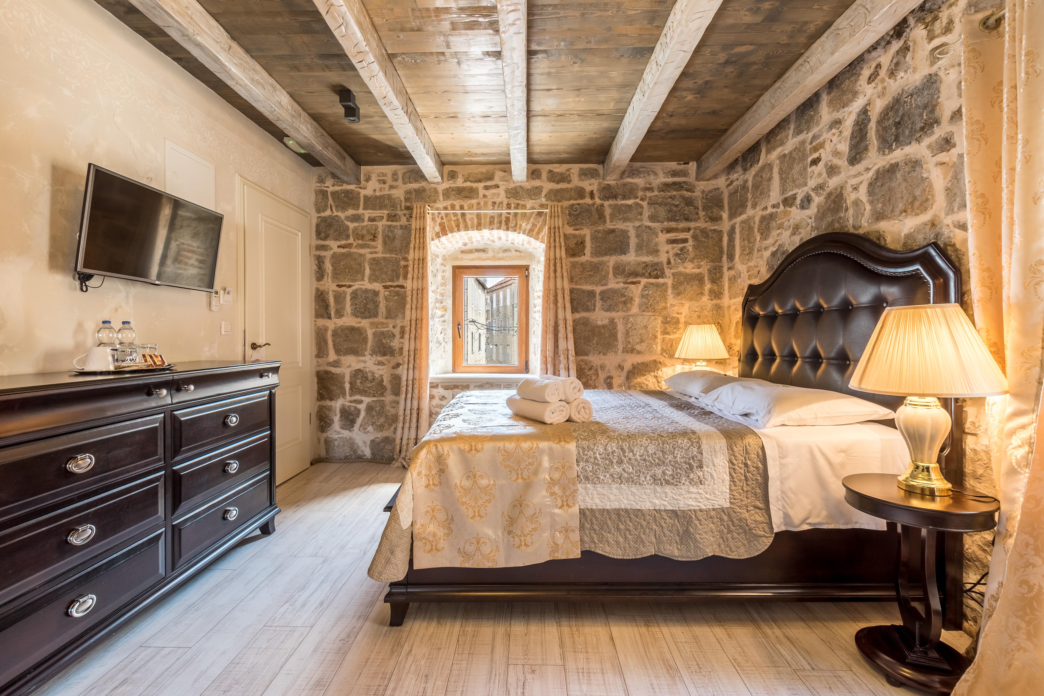 Heritage Palace Varos - Mag Quaint & Elegant Boutique Hotels Split Exterior photo