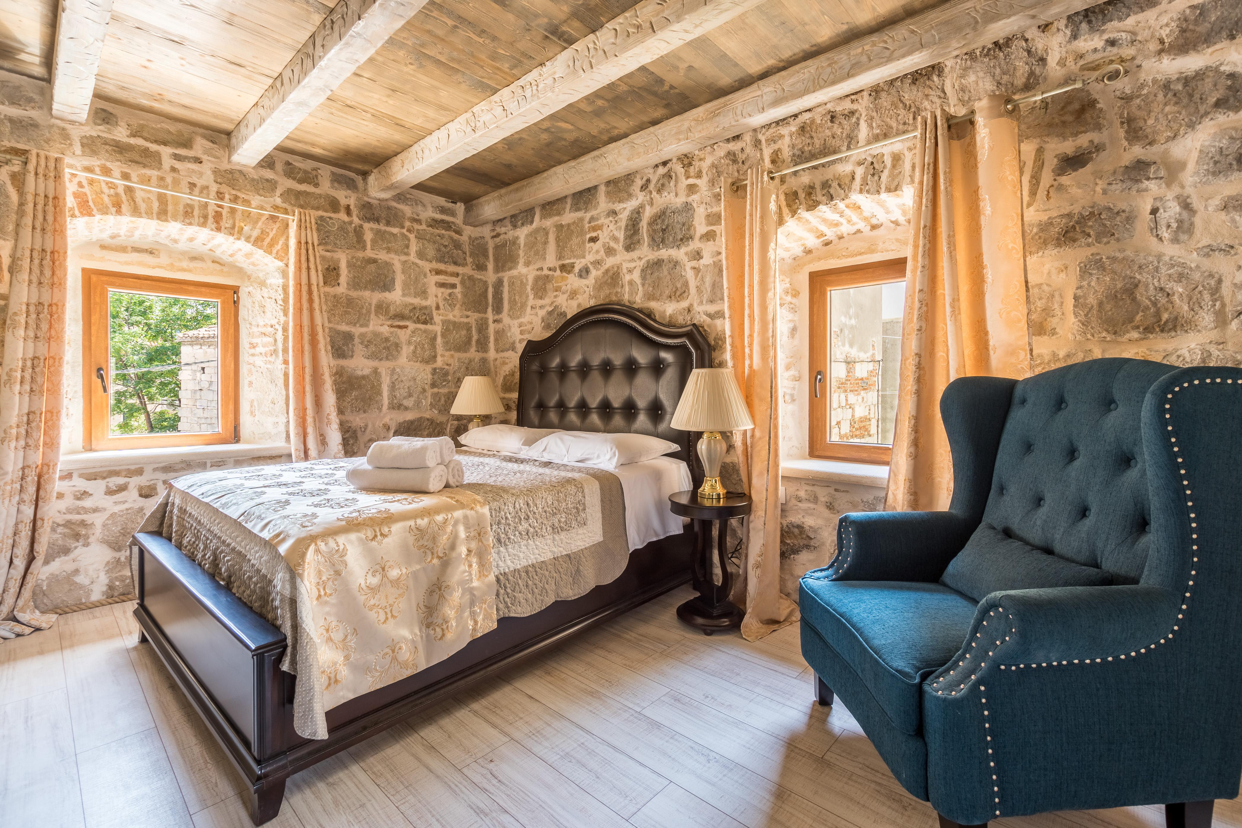 Heritage Palace Varos - Mag Quaint & Elegant Boutique Hotels Split Exterior photo